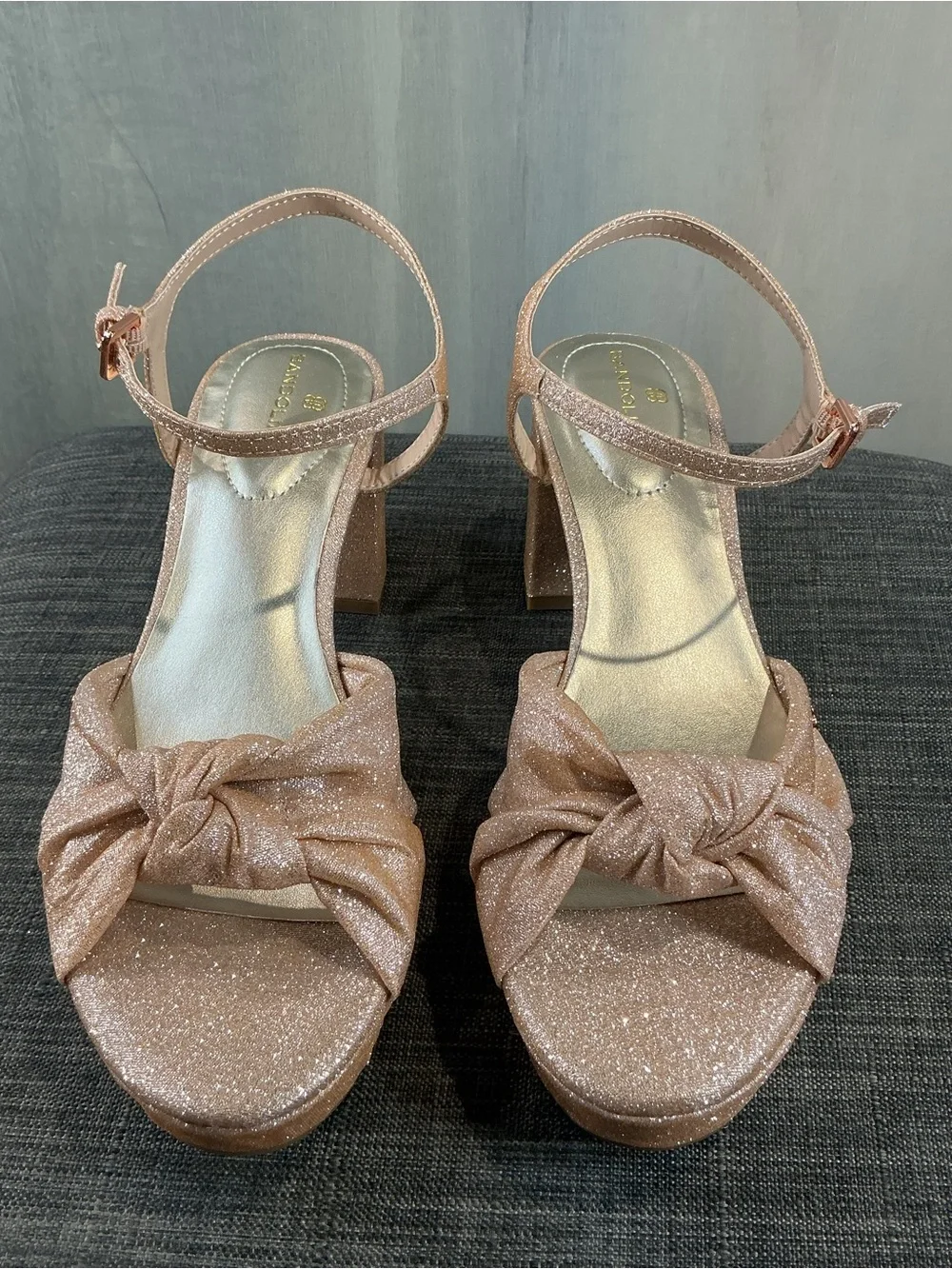 NIB Bandolino Prezley2 Shimmer Knot Sandal Heels Light Natural Size 8M